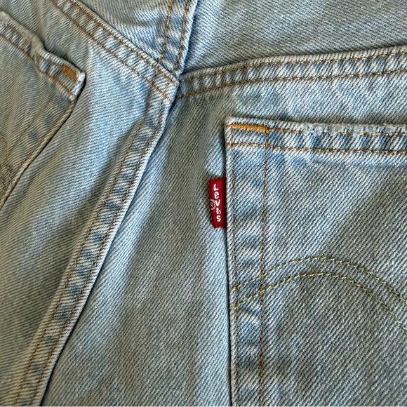 Women’s Signature by Levi Strauss Light Blue Distressed Jean Shorts - Picture 3 of 7